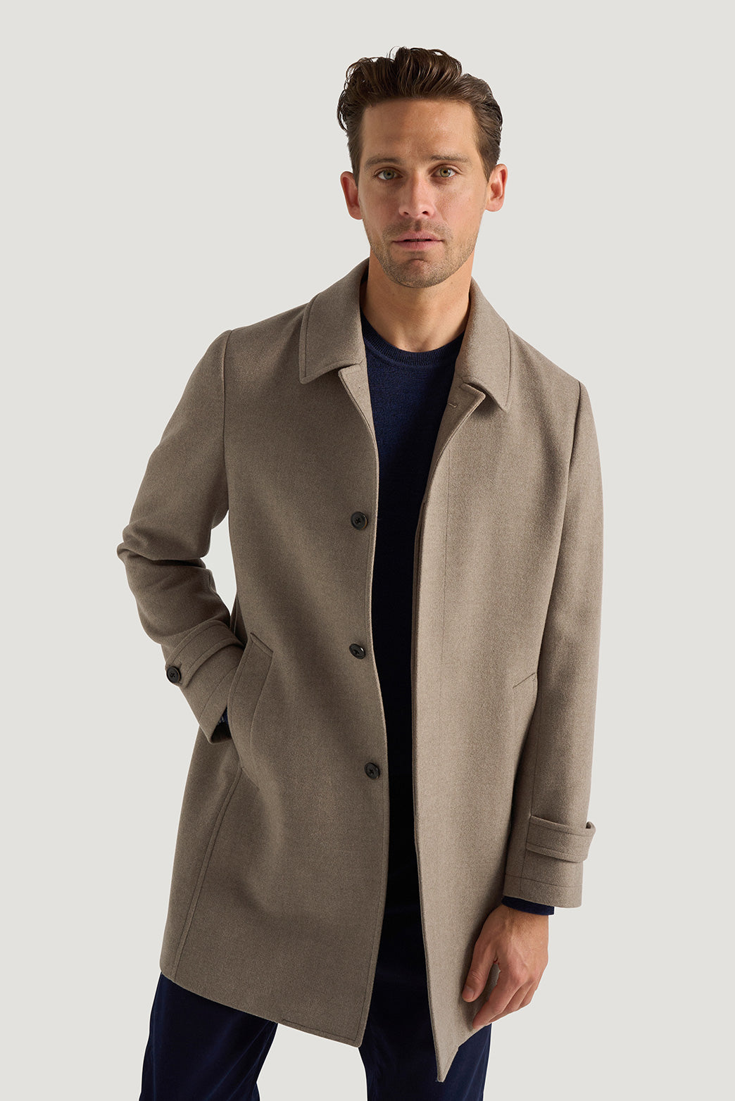 https://5nx76xrb.upflowyexperience.com/5nx76xrb/assets/Montagu_Coat.jpg